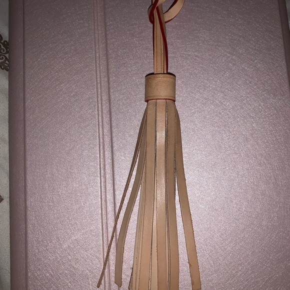 Vachetta Leather Tassel Charm - Picture 1 of 4